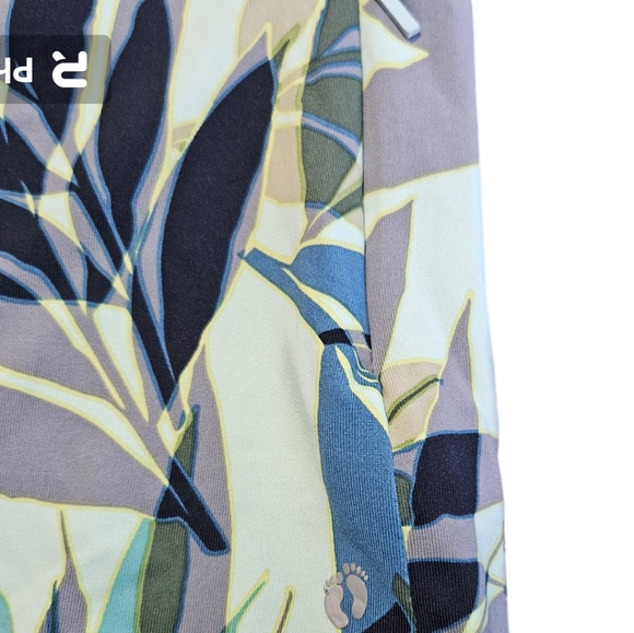 Hang Ten womens size S NWT! UPF 50+, rash guard, quick dry, long sleeve. - Picture 3 of 9